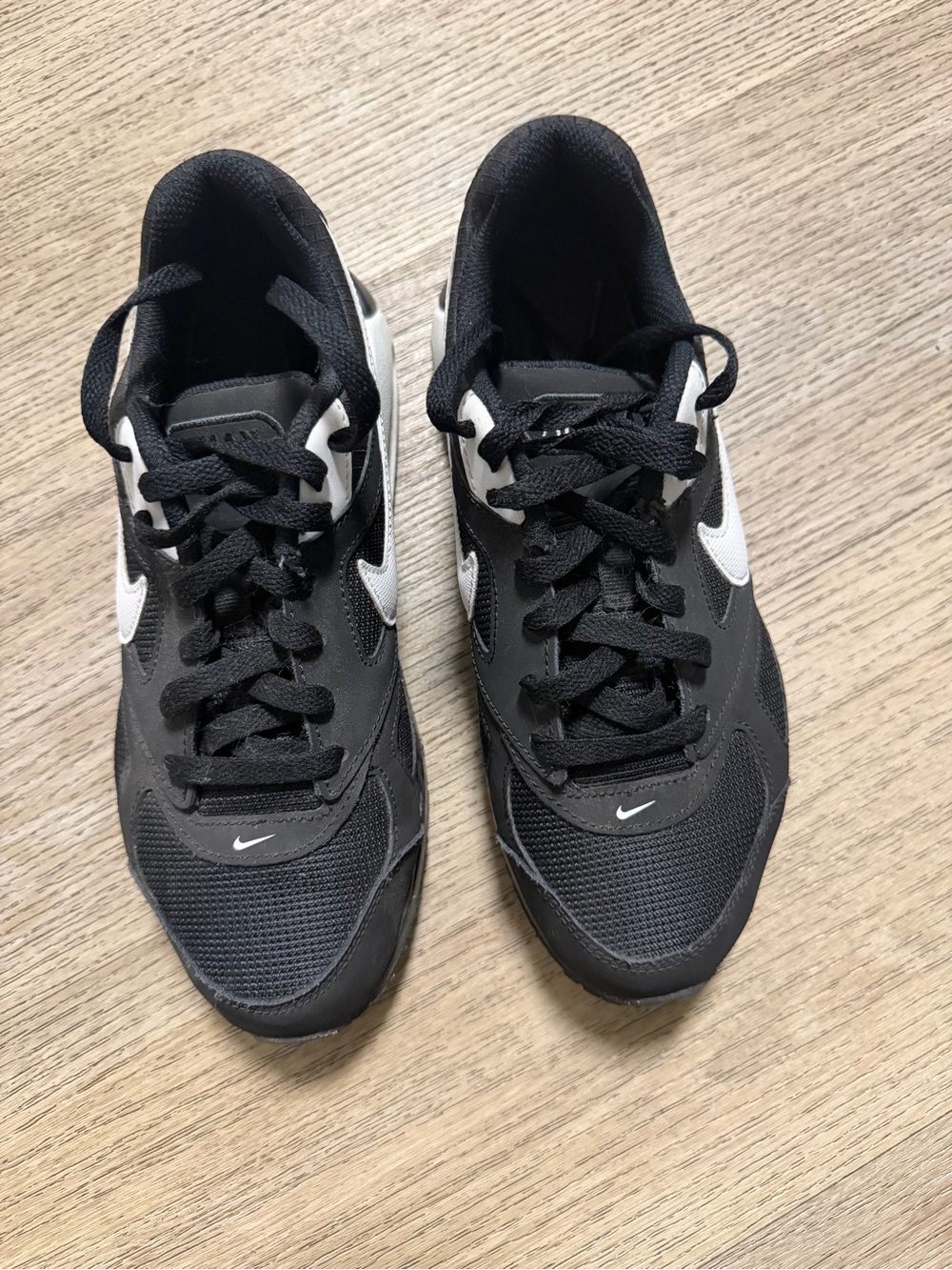 Nike Air Max Excee Boys Black & White Sneakers